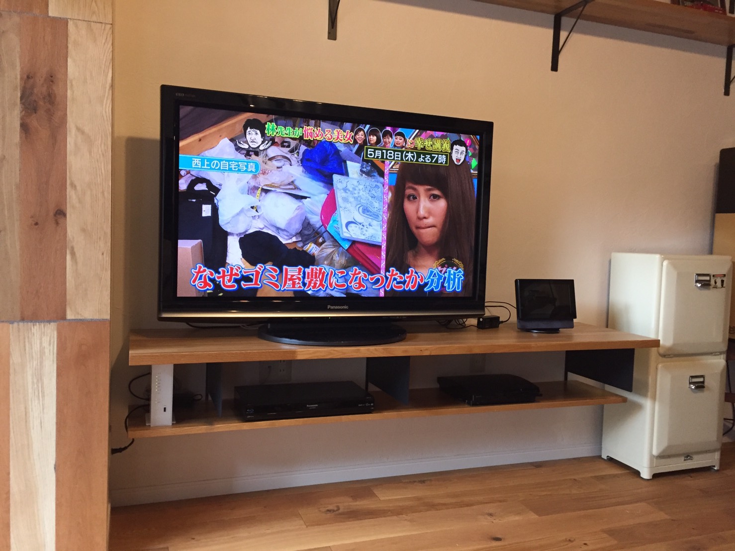 壁掛けテレビボード | e025@OKUTA ｜リフォーム・マンションリフォーム 