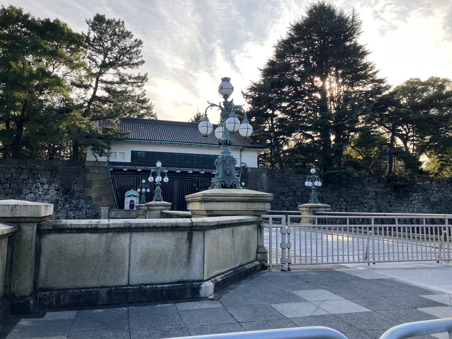 限られた時間の中での皇居と東京駅めぐり